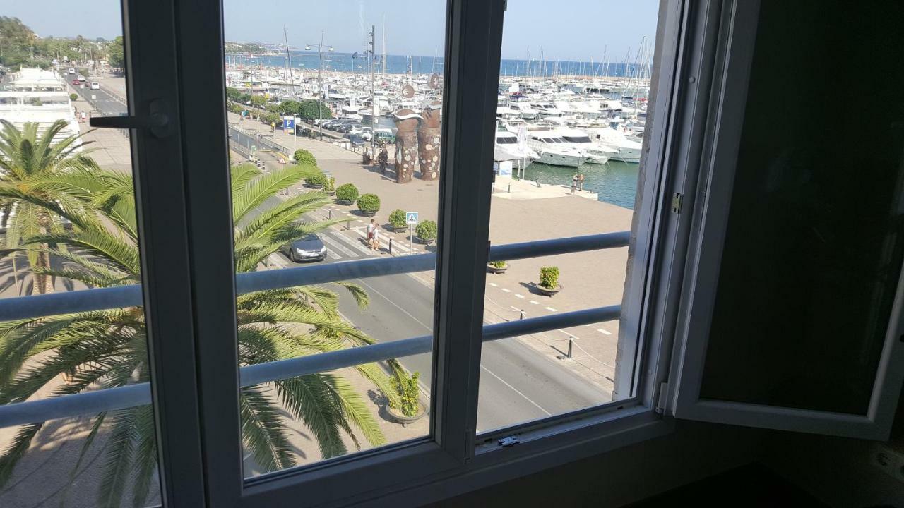 Apartament Marina Port كامبريلس المظهر الخارجي الصورة