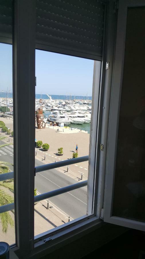Apartament Marina Port كامبريلس المظهر الخارجي الصورة